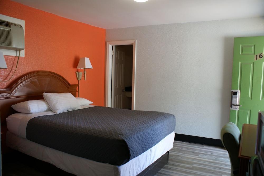Whispering Pines Motel - Asheville Dış mekan fotoğraf
