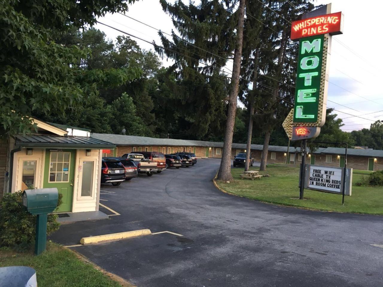 Whispering Pines Motel - Asheville Dış mekan fotoğraf