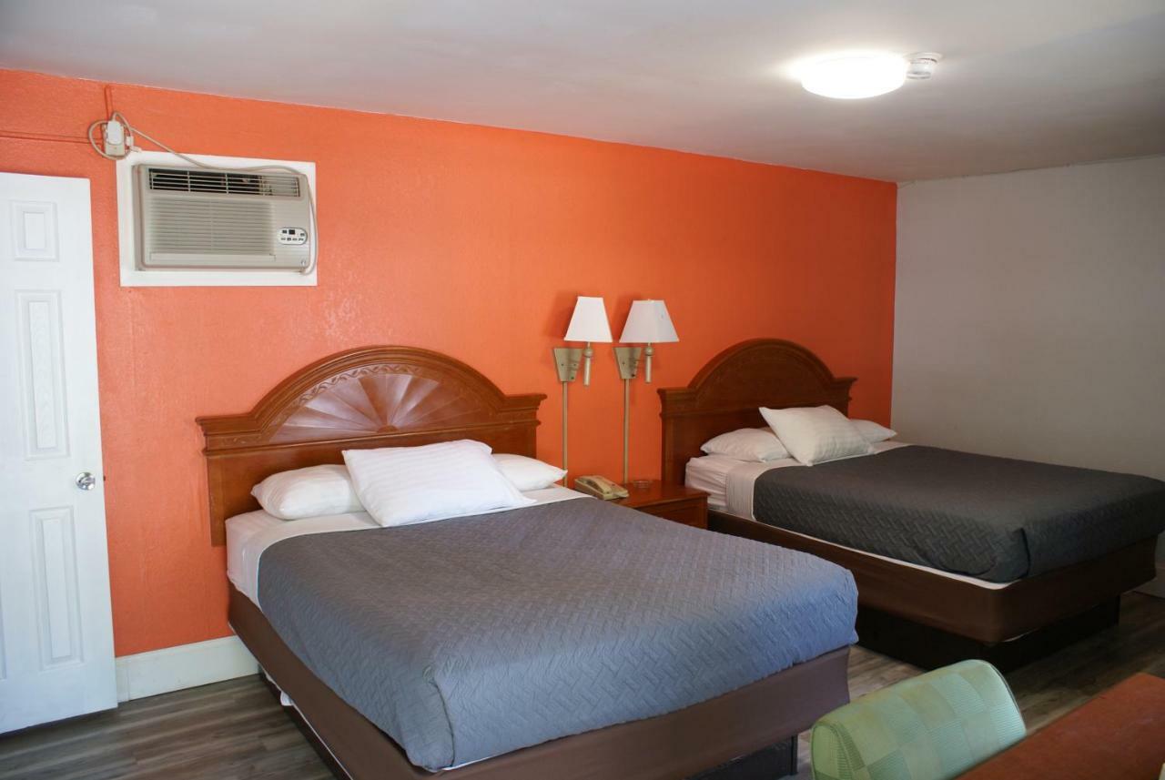 Whispering Pines Motel - Asheville Dış mekan fotoğraf